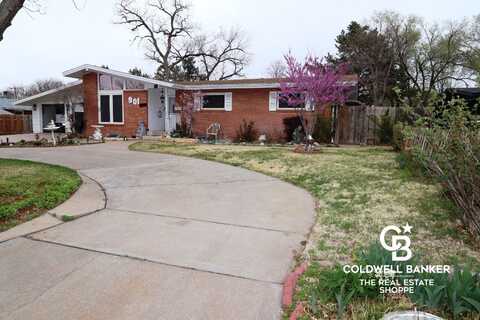 901 E Price Street, Garden City, KS 67846