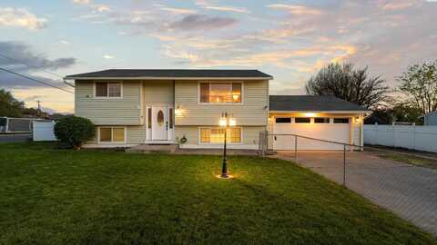 6004 W Melville Road, Pasco, WA 99301