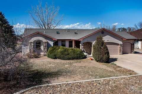 447 W Fairway Dr, Pueblo West, CO 81007