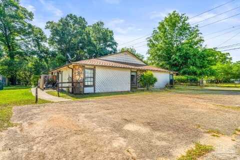 6839 Tiki Ln, Pensacola, FL 32503