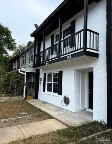 1951 Creighton Rd, Pensacola, FL 32504