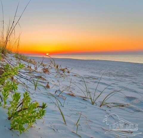 1401 Tina Dr, Navarre, FL 32566