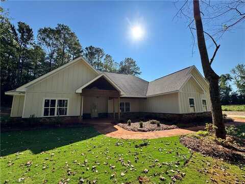 1652 Lee Road 183, Smiths Station, AL 36804