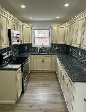 3109 Snowden Drive, Bushkill, PA 18324
