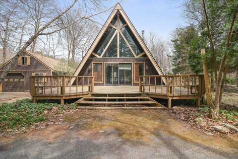 915 Cricket Lane, Long Pond, PA 18334