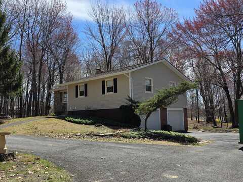 166 Applewood Drive, Swiftwater, PA 18370