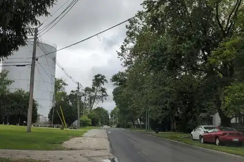 Russell, CHAMPAIGN, IL 61821