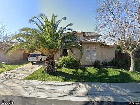 Shana, ELK GROVE, CA 95757