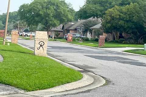 Sandhurst, LAFAYETTE, LA 70508