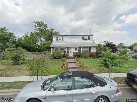Ferngate, FRANKLIN SQUARE, NY 11010
