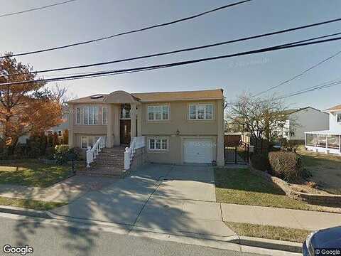 Muriel, FREEPORT, NY 11520