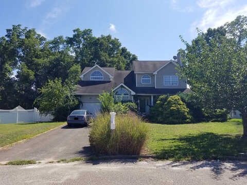 Silver Pond, COMMACK, NY 11725