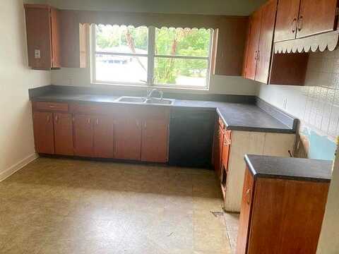 27Th, VERO BEACH, FL 32960