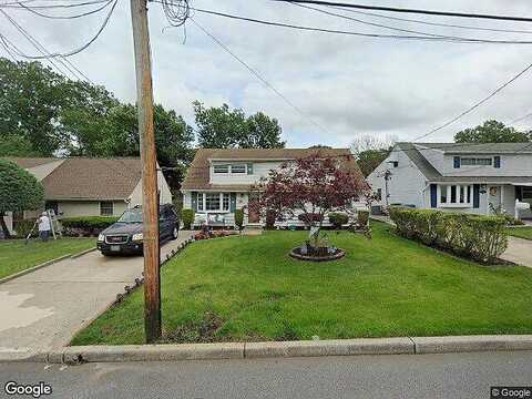 Ella, AVENEL, NJ 07001