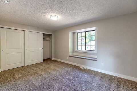 13Th, GRESHAM, OR 97080