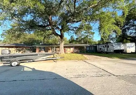 Vicnaire, NEW IBERIA, LA 70563