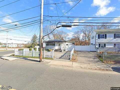 Mount, WYANDANCH, NY 11798