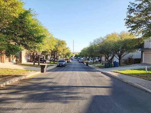 Mainland Woods, SAN ANTONIO, TX 78250