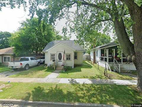 Broadway, OWOSSO, MI 48867