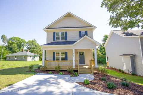 665 W Iowa Avenue, Southern Pines, NC 28387