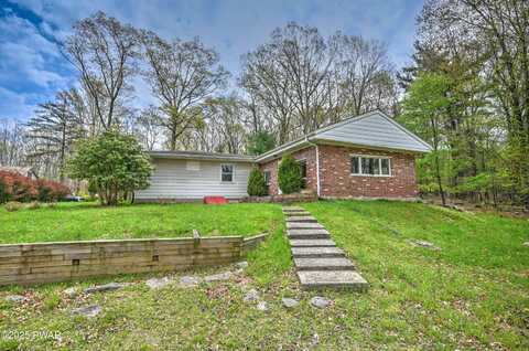 207 Sunset Hill Road, Hawley, PA 18428
