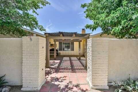 1407 N Indian Wells ST, Ridgecrest, CA 93555