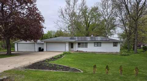 4440 Adele, ROSCOE, IL 61073