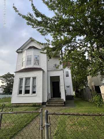 2619 W Main St, Louisville, KY 40212