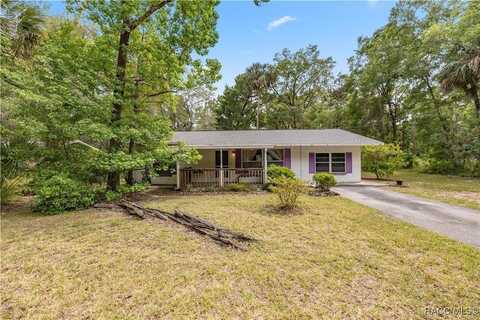 9708 W Hawthorne Street, Crystal River, FL 34428