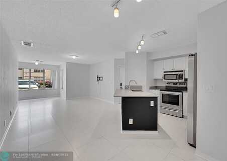 3350 N Pinewalk Dr N, Margate, FL 33063