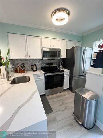 2236 N CYPRESS BEND DRIVE, Pompano Beach, FL 33069