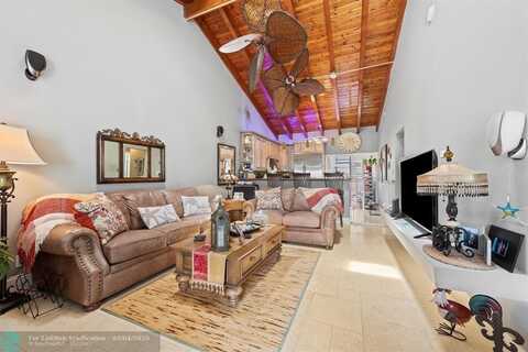 311 Jackson St, Hollywood, FL 33019