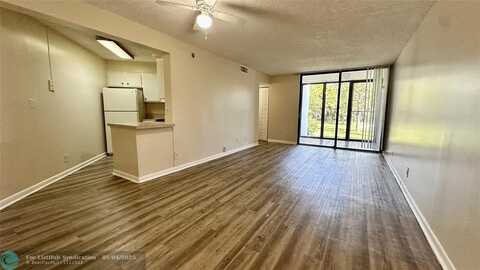 211 Lake Pointe Dr, Oakland Park, FL 33309