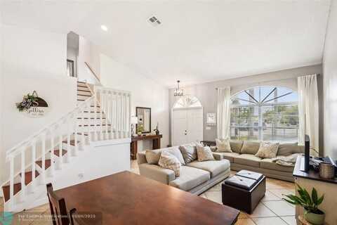 1339 SW 181st Ave, Pembroke Pines, FL 33029