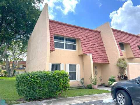 16 Meacham Lane, Tamarac, FL 33319