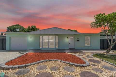 880 SW 67th Ave, North Lauderdale, FL 33068