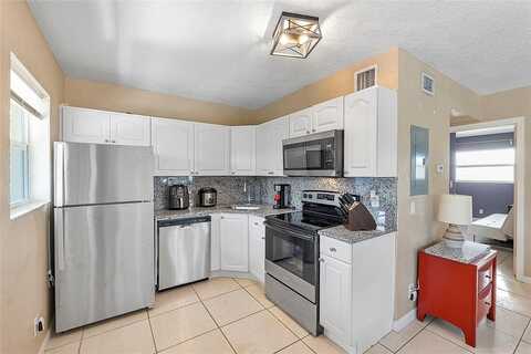 2741 NE 8th Avenue, Wilton Manors, FL 33334
