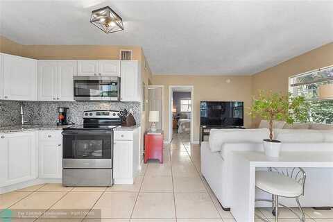 2741 NE 8th Avenue, Wilton Manors, FL 33334