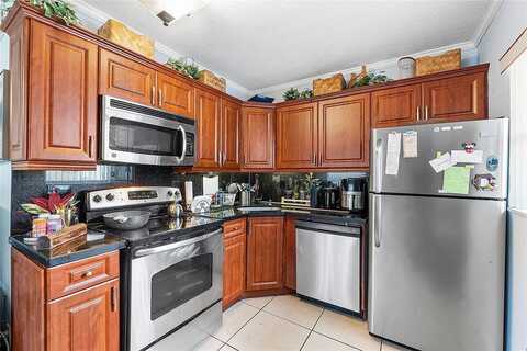 2741 NE 8th Avenue, Wilton Manors, FL 33334