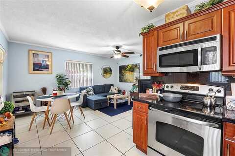 2741 NE 8th Avenue, Wilton Manors, FL 33334