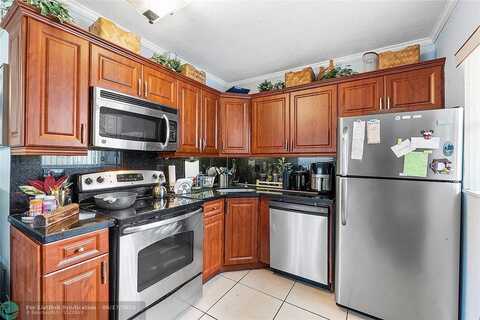 2741 NE 8th Avenue, Wilton Manors, FL 33334