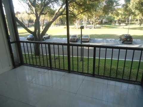 3650 Inverrary Dr, Lauderhill, FL 33319