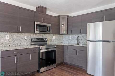 323 NW 97th St, Miami, FL 33150