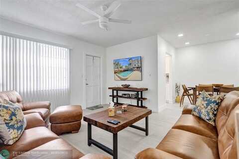 2340 NE 9th St, Fort Lauderdale, FL 33304