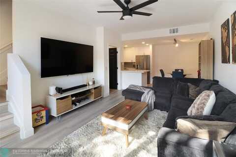2107 SE 10th Ave, Fort Lauderdale, FL 33316