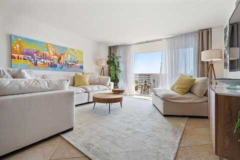 18021 Biscayne Blvd, North Miami Beach, FL 33160