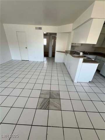 4961 Apollostar Court, Las Vegas, NV 89115