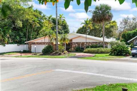 8600 Gatehouse Rd, Plantation, FL 33324
