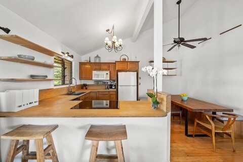 15 KULANIHAKOI St, Kihei, HI 96753