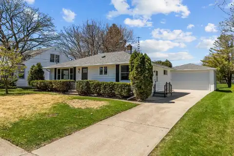 2015 NEBRASKA Street, OSHKOSH, WI 54902